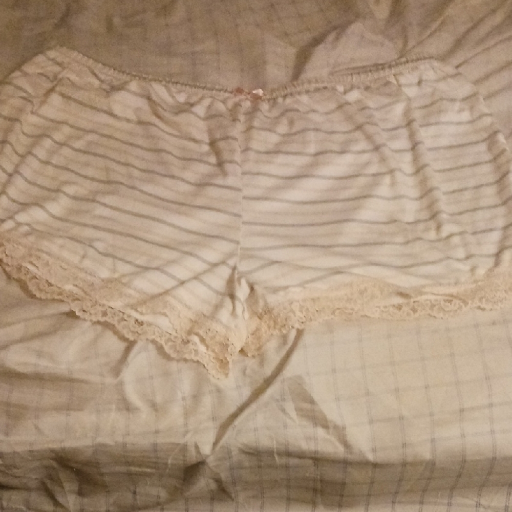 Women's Striped Cream Lace Sleep Shorts